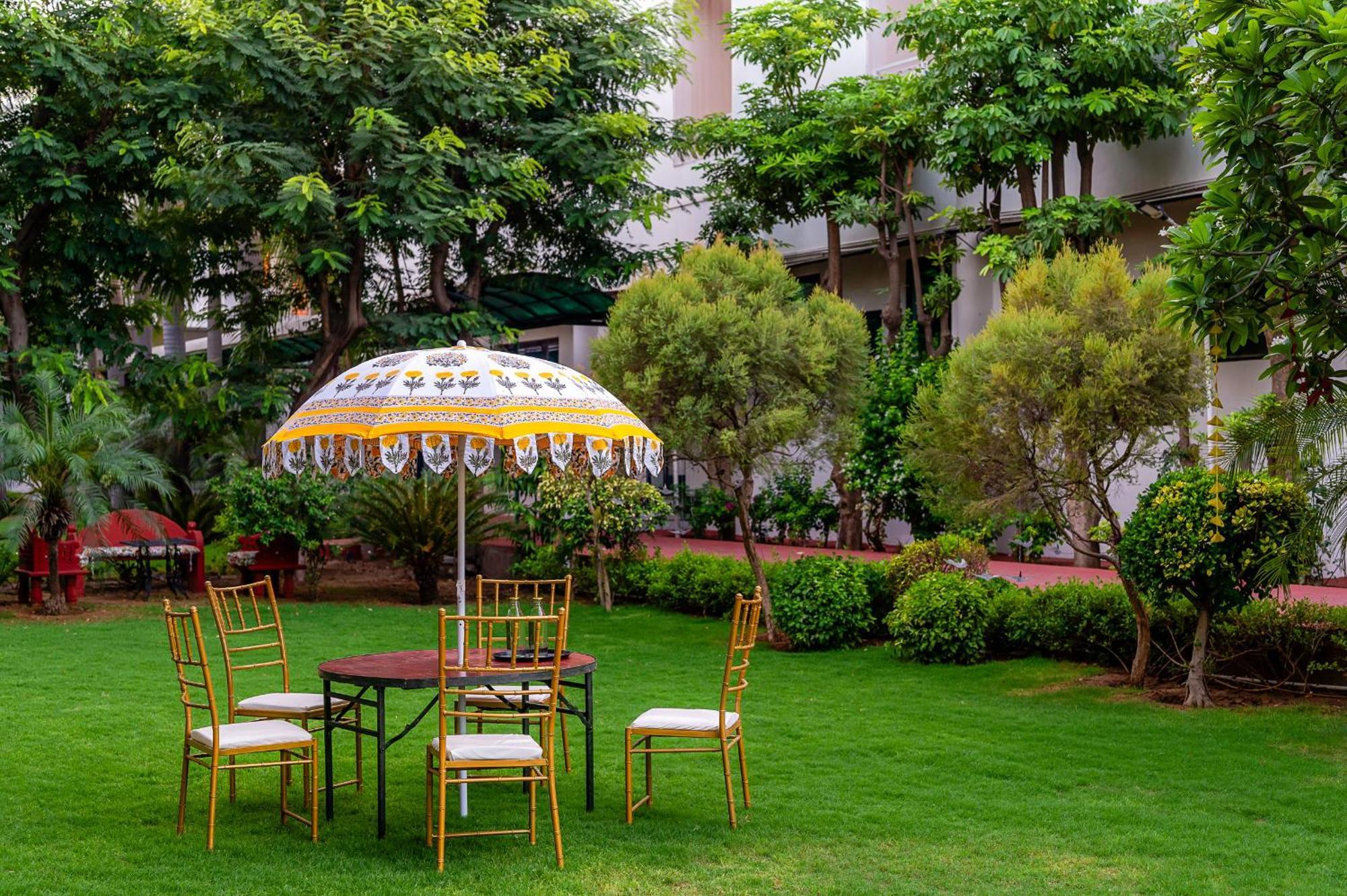 Nine Palms Resort Dzsaipur Kültér fotó